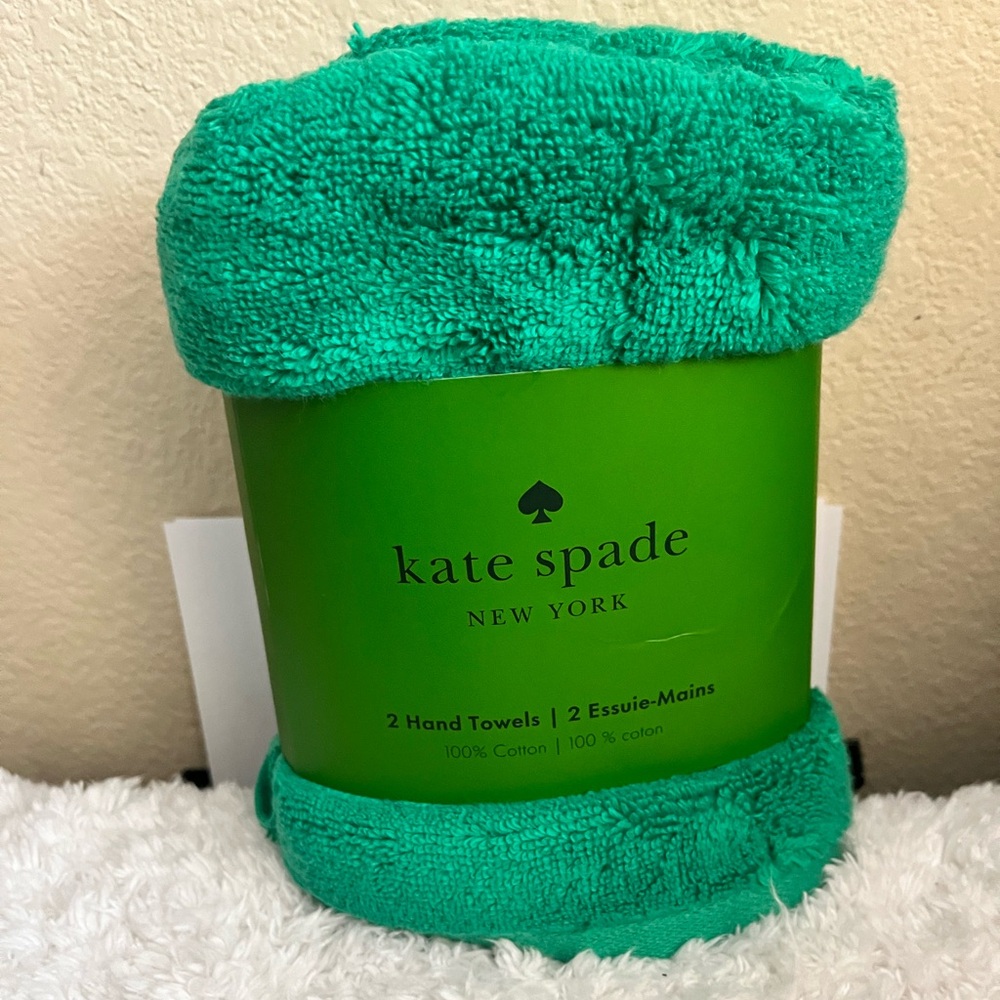 kate spade Vibrant Green Hand Towel Set of 2 NWT